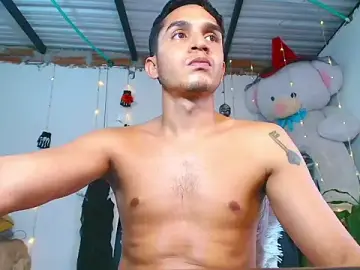 Stripchat Free Porn Cam of Angel_latinboy
