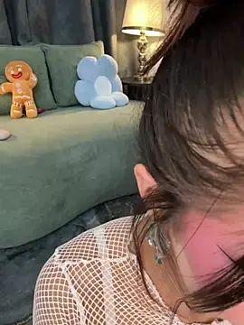 Stripchat Live Sex of CHERRYY_BOMB_