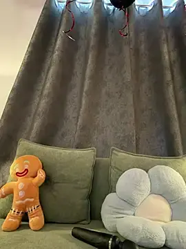 Stripchat Live Porn of CHERRYY_BOMB_