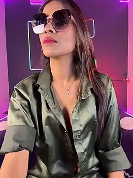 Stripchat Live Sex Cam of Ivy_the_goddess
