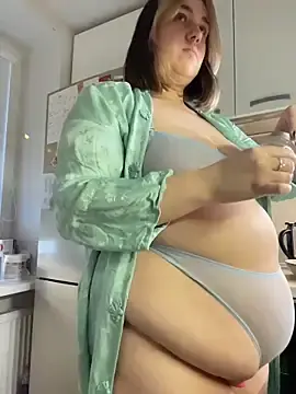 Stripchat Adult Webcam of SuzieMurray