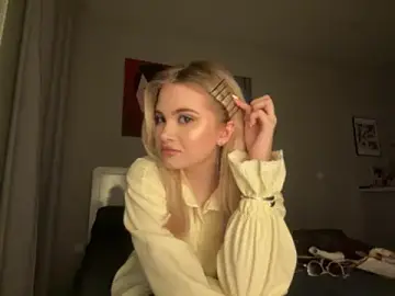 Stripchat Free Live Porn of kirtova_
