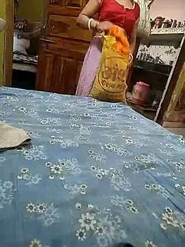 Stripchat Free Porn Cam of COUPLLE_VILLAGE
