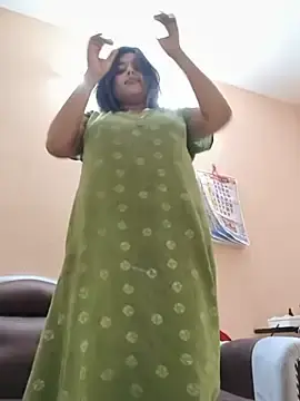 Stripchat Free Porn Cam of Cute-Simmi69