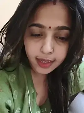 Stripchat Sex Cam of Cute-Simmi69