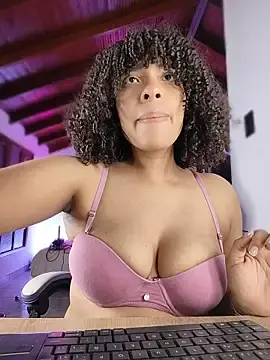 Stripchat Free Porn Cam of DannaBerry