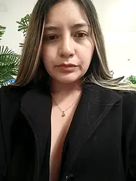 Stripchat Live Sex of alana_69