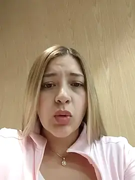 Stripchat Best Webcam of alana_69