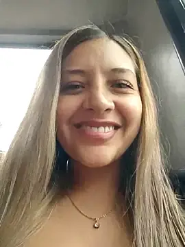 Stripchat Free Porn Cam of alana_69