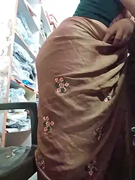 Stripchat Live Porn of indianhotwife639