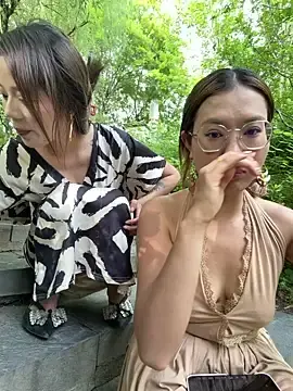 Stripchat Live Sex Cam of redrose520