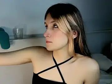 Stripchat Live Porn of Feniix__