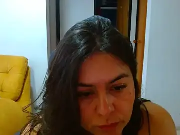 Stripchat Live Sex Cam of Ixchel_Anaid