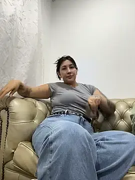 Stripchat Adult Webcam of KittyObsession