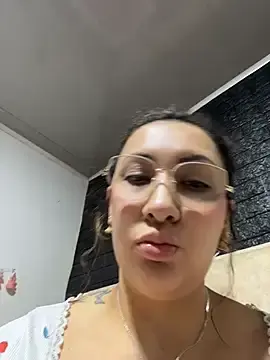 Stripchat Free Porn Cam of KittyObsession