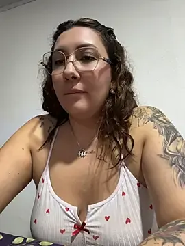 Stripchat Sex Cam of KittyObsession