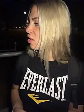 Stripchat Nude Webcam of MariaMeir