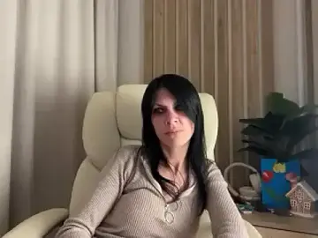 Stripchat Sex Cam of InjaAtHome
