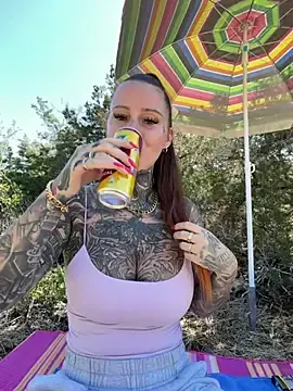 Stripchat Free Live Porn of Inked_lorena