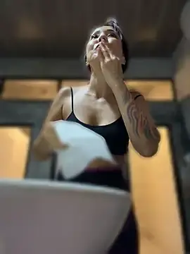 Stripchat Watch Live Sex Cams of NoirElysia