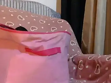 Stripchat Live Sex Cam of skinny20cm