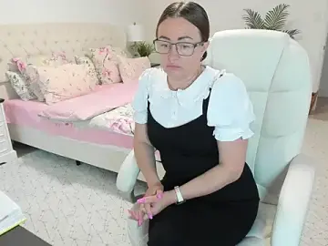 Stripchat Live Sex Cam of Vika73