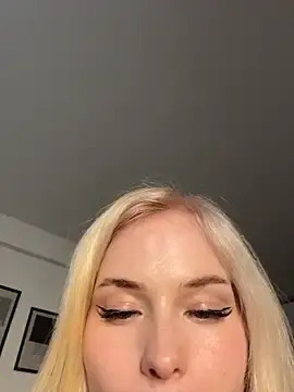 Stripchat Live Sex Cam of Vladamais