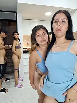 Stripchat Live Sex Cam of royalgirls_x