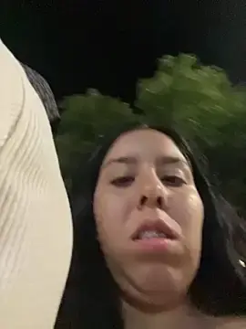 Stripchat Sex Cam of royalgirls_x