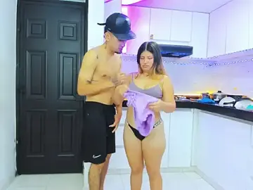 Stripchat Free Live Porn of royalgirls_x