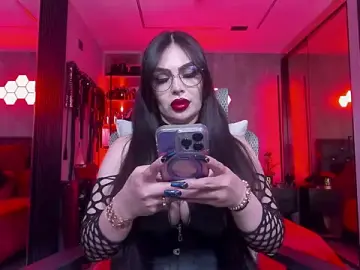 Stripchat Free Porn Cam of GabrielaAroms