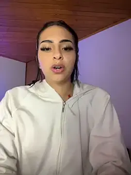 Stripchat Nude Webcam of Hilary_pinkk