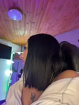 Stripchat Free Live Porn of Hilary_pinkk