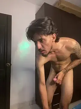 Stripchat Adult Webcams of Kriss_Edwards