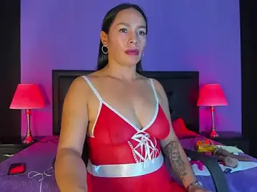 Stripchat Live Sex Cam of LucianaMadura1