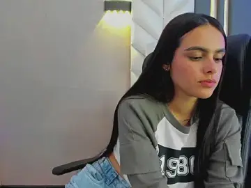 Stripchat Live Sex Cam of ChloeHarper_