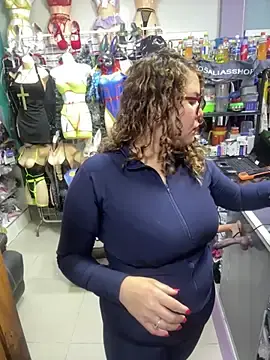 Stripchat Free Live Porn of ROSALIASSHOP