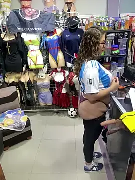 Stripchat Free Live Porn of ROSALIASSHOP