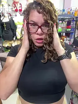 Stripchat Live Porn of ROSALIASSHOP
