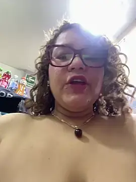 Stripchat Nude Webcam of ROSALIASSHOP