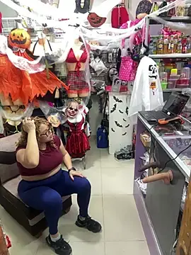 Stripchat Watch Live Sex Cams of ROSALIASSHOP
