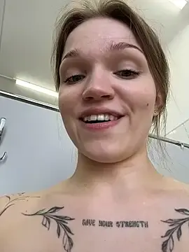 Stripchat Adult Webcam of StreetSquirt