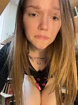 Stripchat Watch Live Sex Cams of StreetSquirt