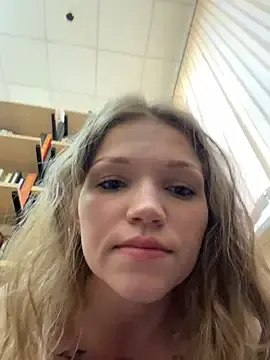 Stripchat Free Live Porn of StreetSquirt