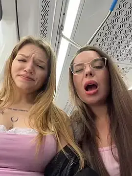 Stripchat Sex Cam of StreetSquirt