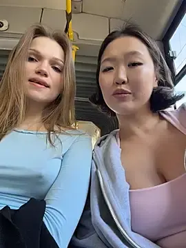 Stripchat Live Sex of StreetSquirt