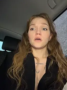 Stripchat Live Sex of StreetSquirt