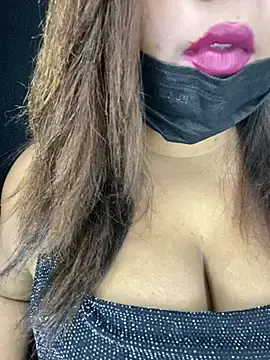Stripchat Adult Webcams of _Cute_ariana_