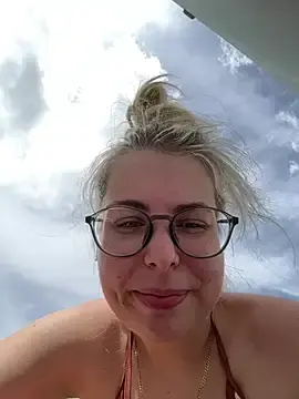 Stripchat Free Live Porn of Livewithlucy