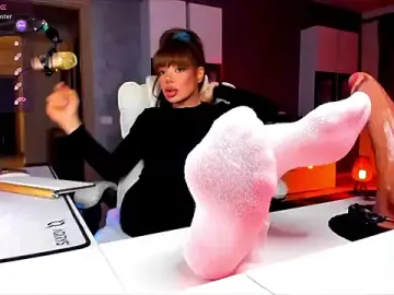 Stripchat Free Live Porn of Miss_kay1111